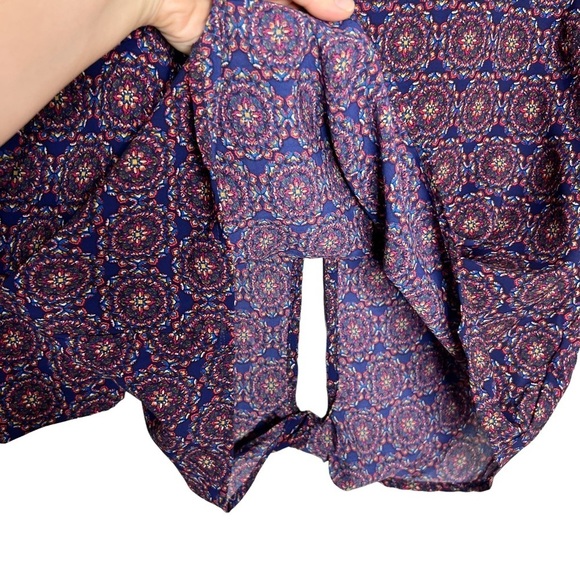 Japna Kaleidoscope Medallion Print Knotted Open Back Blouse - Picture 6 of 10